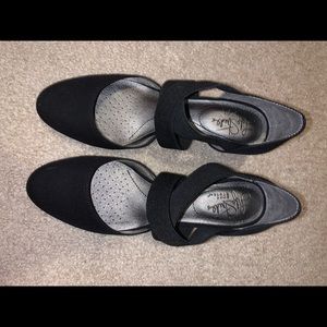 Never-worn black wedges!!